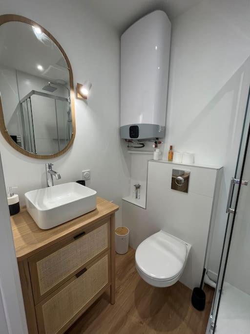 Studio Au Coeur De Caen-Renove Apartman Kültér fotó